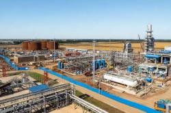 乌军使用远程无人机袭击俄罗斯克拉斯诺达尔边疆区炼油厂