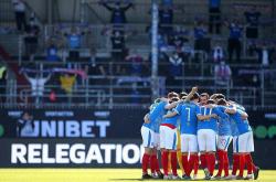 升班马比勒菲尔德迎战降班马荷尔斯泰因基尔，实力碾压对手！