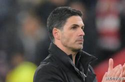 阿森纳正就兩(liǎng)筆(bǐ)交(jiāo)易进行(xíng)“深入谈判”，罗马诺称其中一位球星希望在(zài)枪手结束职业生涯。