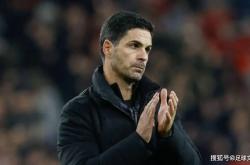 阿森纳在与巴塞罗那的西甲球星争夺战中领先，此前该报价遭到拒绝，而阿尔特塔则表示他“想要出售”一名枪手球员。