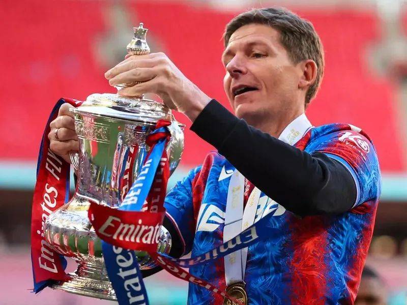 首冠来了！利物浦夺冠不是好事，社区盾魔咒延续，水晶宫还在上诉