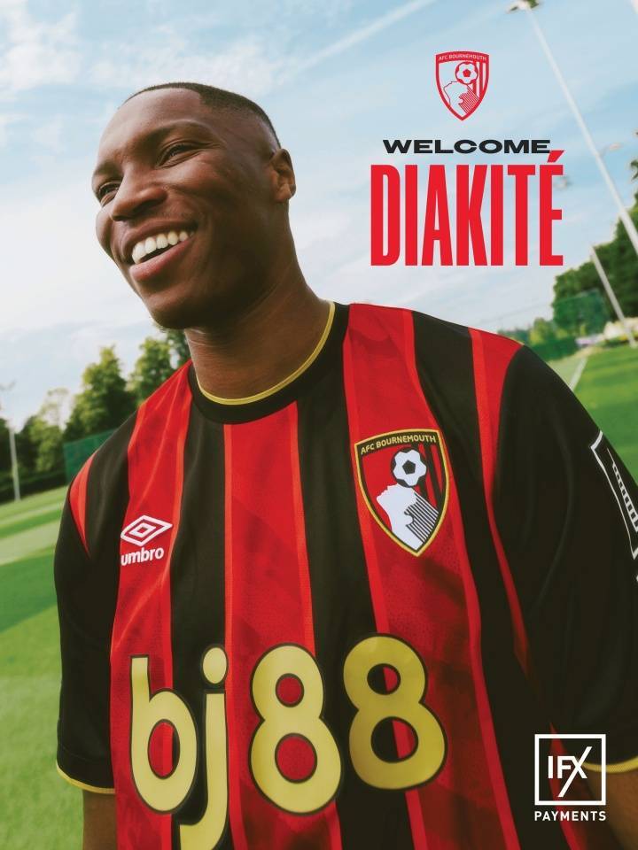 进货！伯恩茅斯官方：24岁后卫迪亚特克加盟，转会费3500万+500万