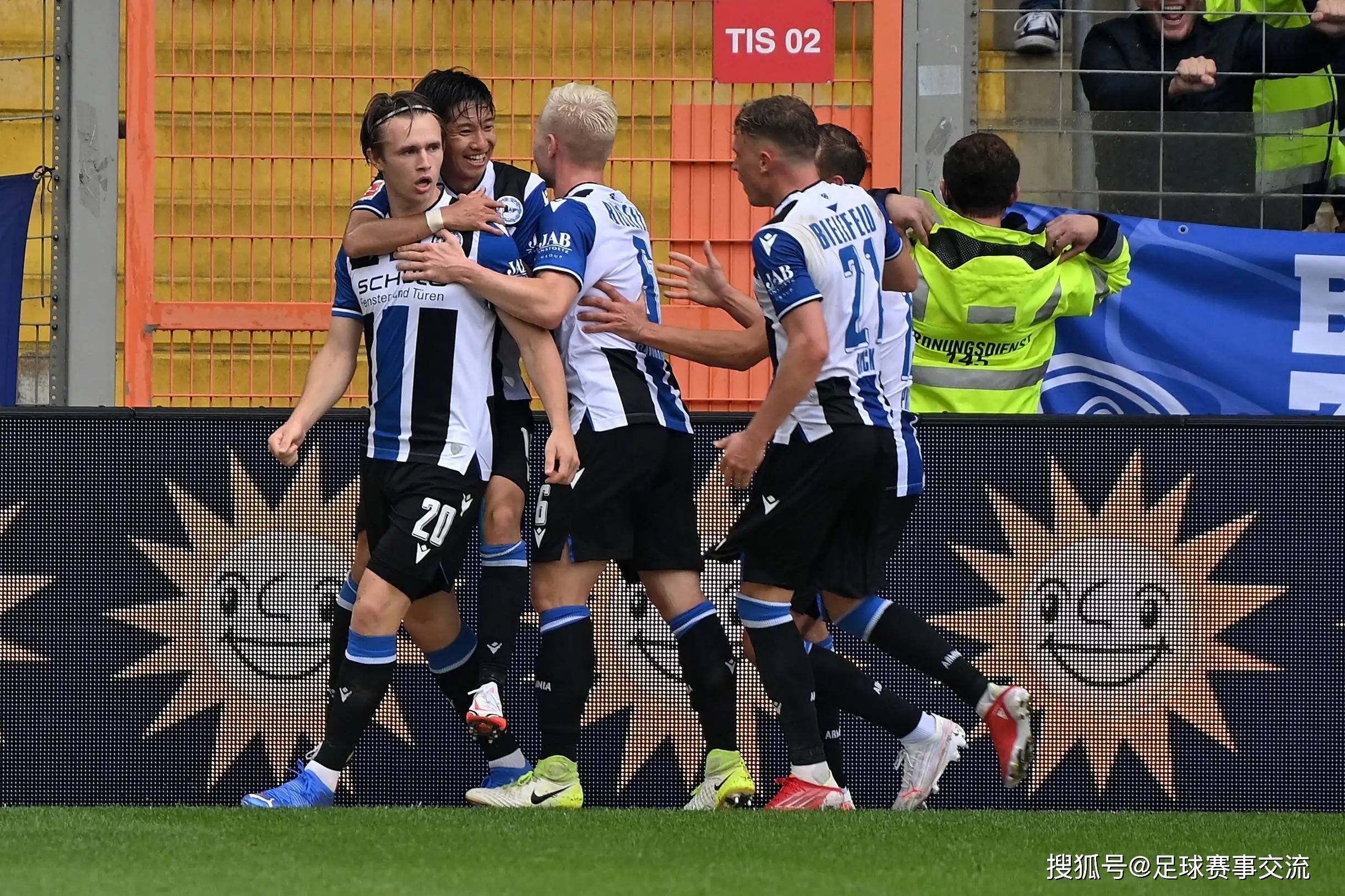 今日足球：柏林联合vs斯图加特、勒沃库森vs霍芬海姆