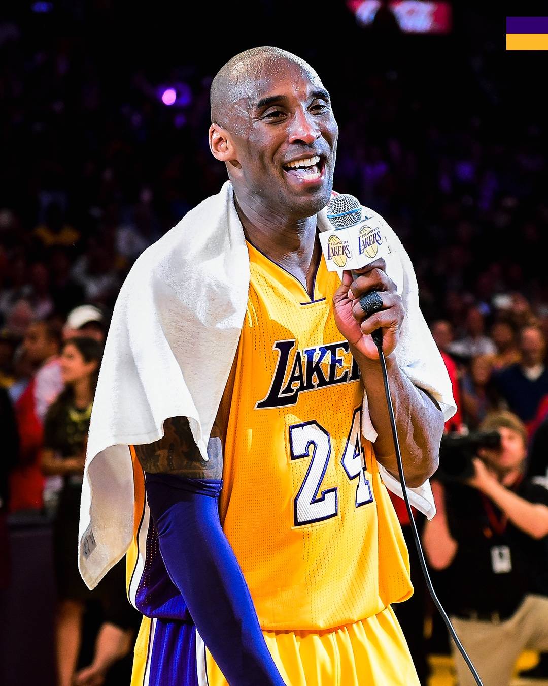 湖人官方祝科比生日快乐！詹姆斯致敬传奇 瓦妮莎晒恩爱照怀念科比