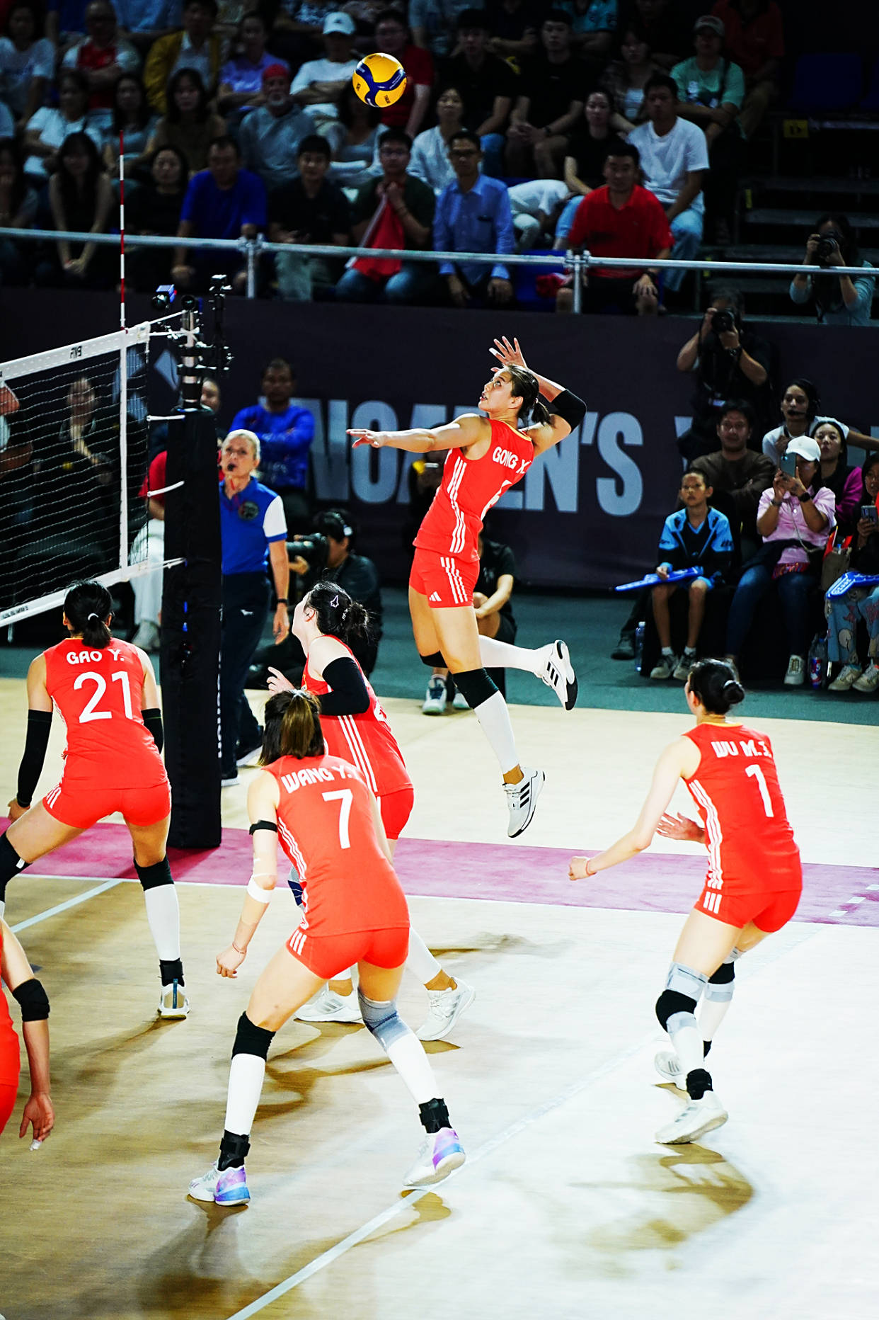 央视CCTV5直播女排世锦赛1/8决赛 中国女排对上欧洲劲旅法国队