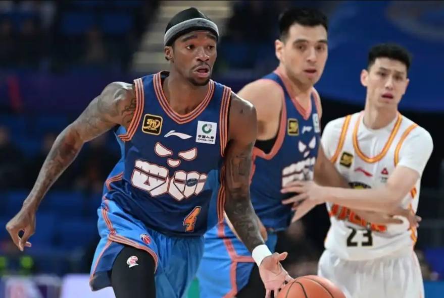 CBA最新消息!李晓旭成为助教,广东追逐萨姆纳,曾凡博将和篮网会合