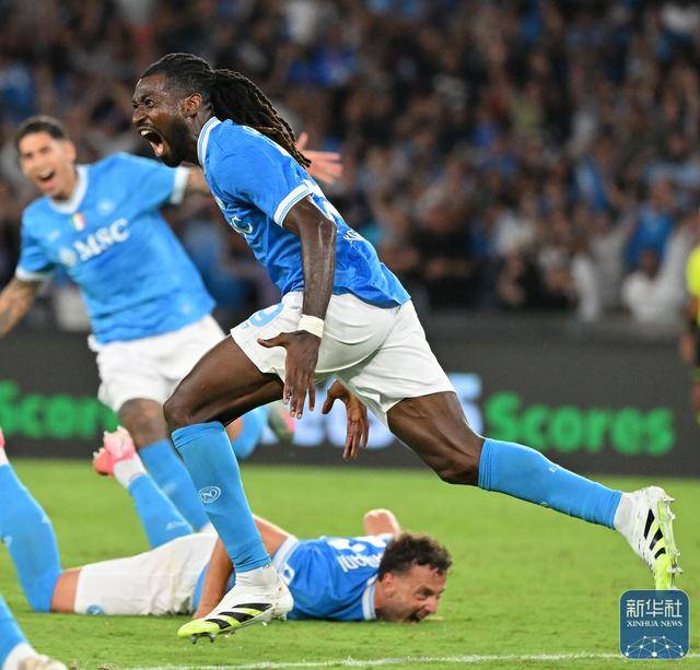 足球丨意甲：那不勒斯胜卡利亚里