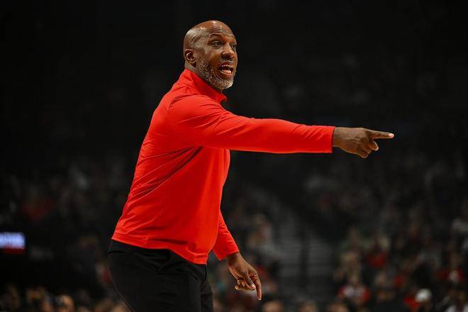 NBA教练变情报贩子！比卢普斯涉操控比赛案件，波特兰开拓者蒙羞