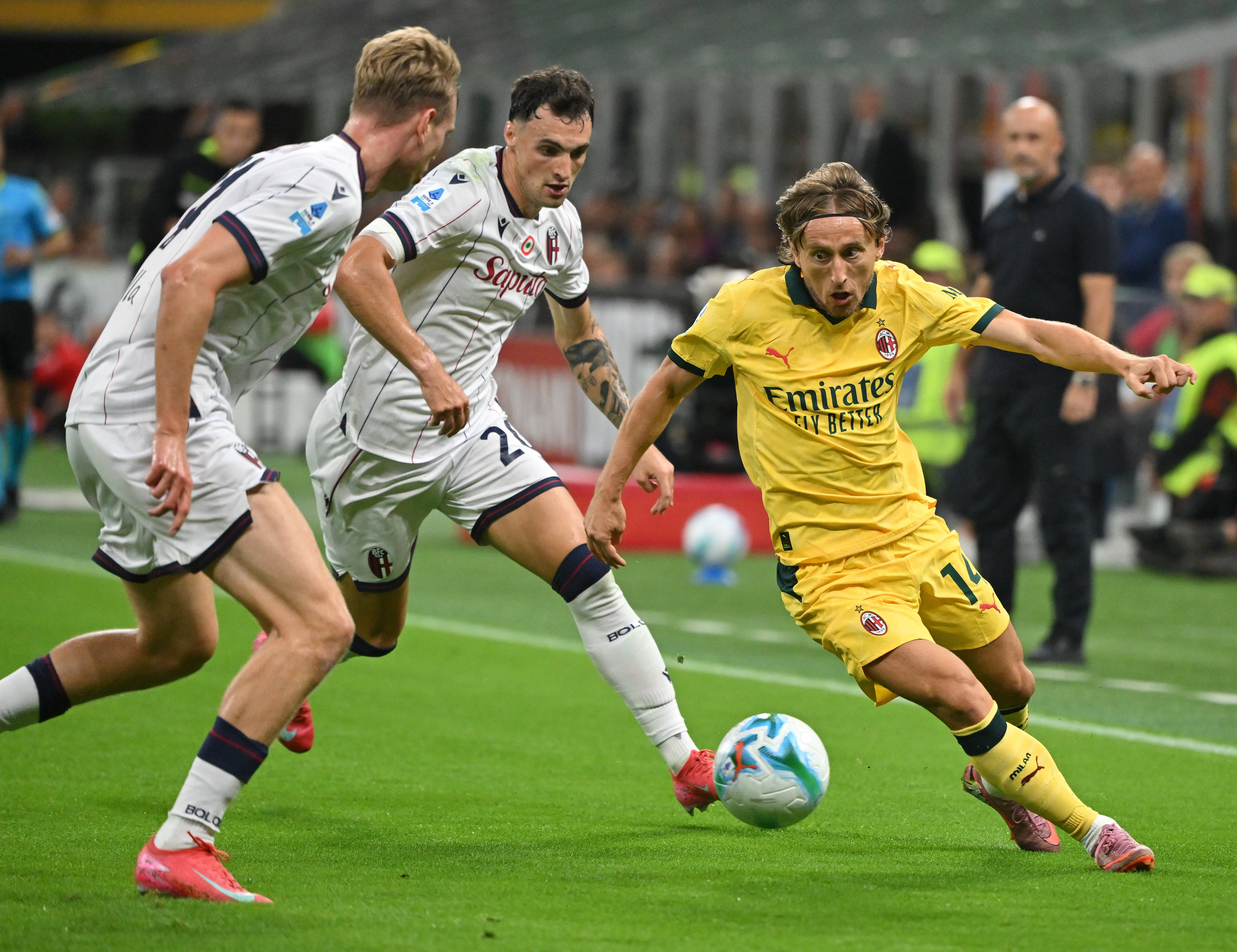 （体育）足球——意甲：AC米兰胜博洛尼亚